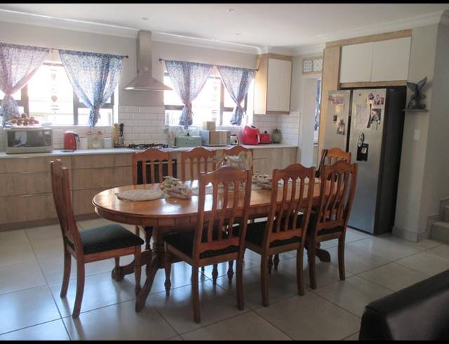 3 BEDROOM HOUSE FOR SALE IN DANA BAY